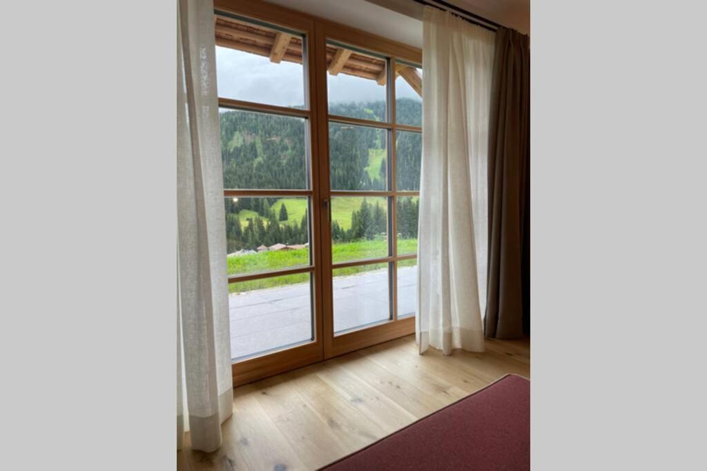 Surrounded By Green - Luxury Chalet At The Foot Of The Dolomites Apartment La Villa  Bagian luar foto