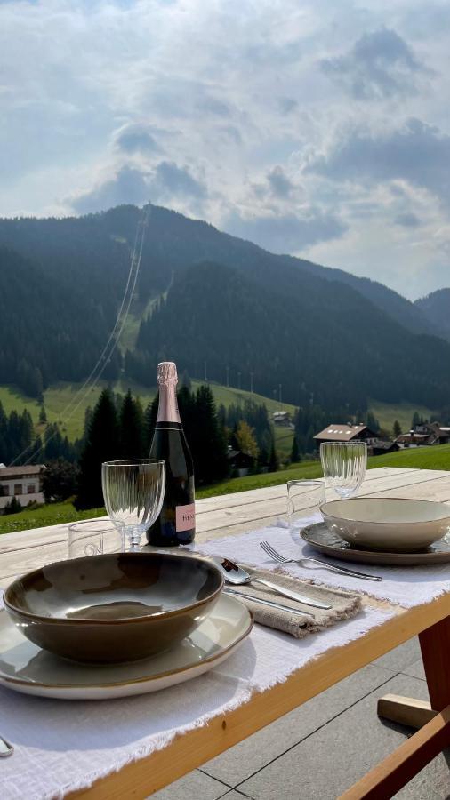 Surrounded By Green - Luxury Chalet At The Foot Of The Dolomites Apartment La Villa  Bagian luar foto